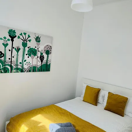 Luxury Spacious Flat Next Central Lisbon, Great For Tourists Appartement