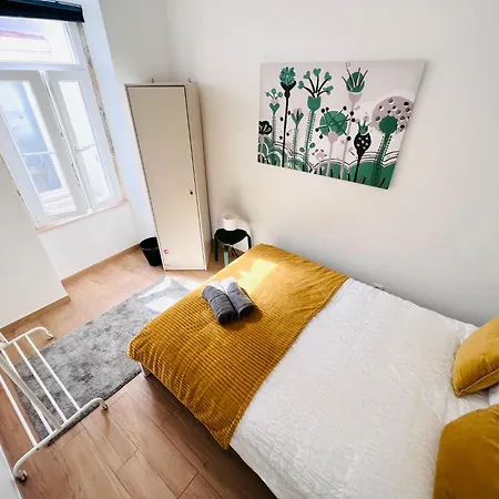 Luxury Spacious Flat Next Central Lisbon, Great For Tourists 리스본