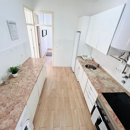 Appartement Luxury Spacious Flat Next Central Lisbon, Great For Tourists